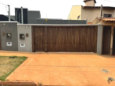 Casa-Térrea em Vila Planalto