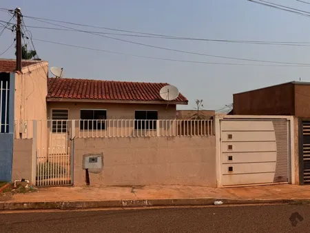 Casa-Térrea em Aero Rancho