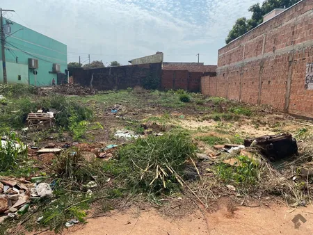 Terreno em Aero Rancho