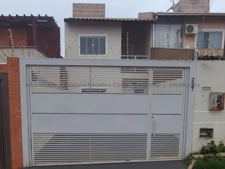 Sobrado em Jardim Presidente