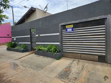 Casa-Térrea em Aero Rancho