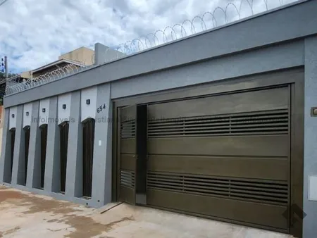 Casa-Térrea em Vila Alba