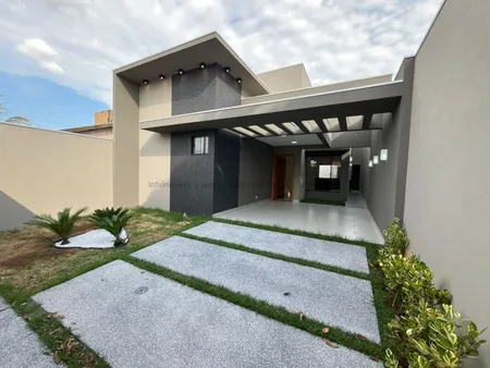 Casa-Térrea em Jardim Itatiaia