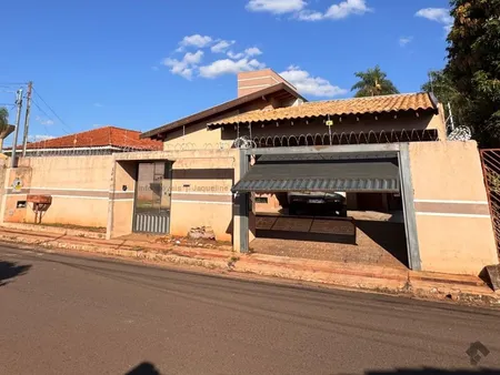 Casa-Térrea em Vila Santa Luzia