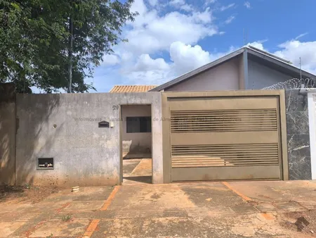 Casa-Térrea em Jardim Aeroporto