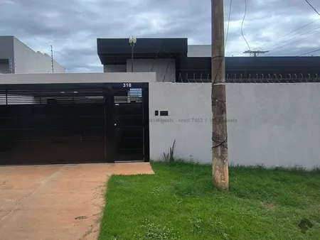 Casa-Térrea em Vila Taquarussú
