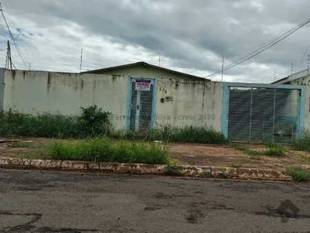 Casa-Térrea em Caiçara