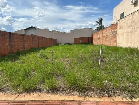 Terreno em Vila Nascente