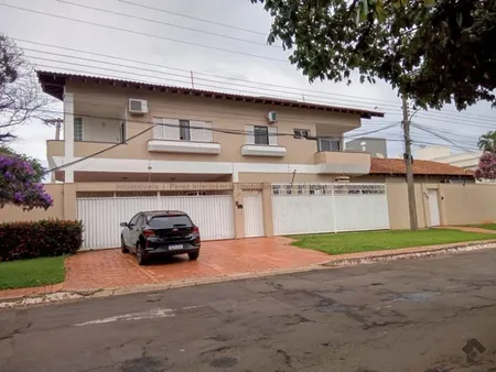Sobrado em Chácara Cachoeira
