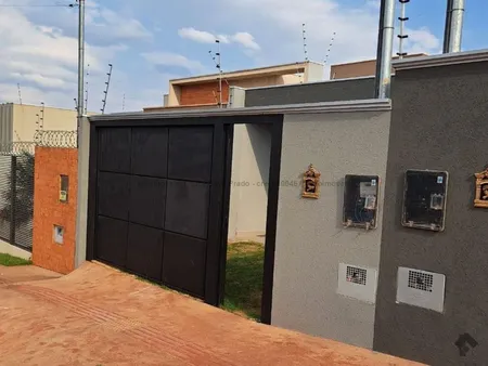 Casa-Térrea em Loteamento Água Limpa Park