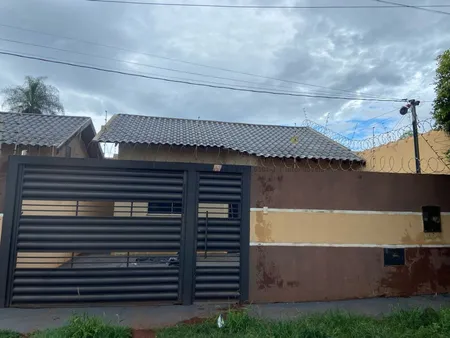 Casa-Térrea em Jardim Santa Emília