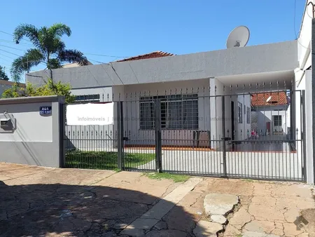 Casa-Térrea em Santa Fé