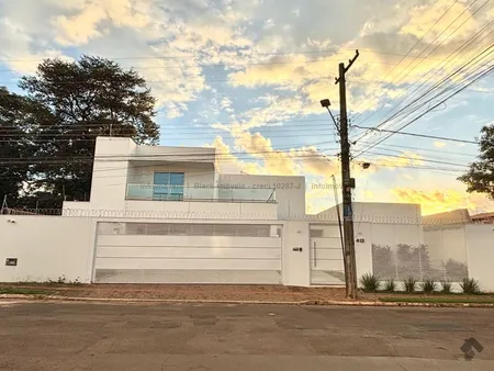 Sobrado em Chácara Cachoeira