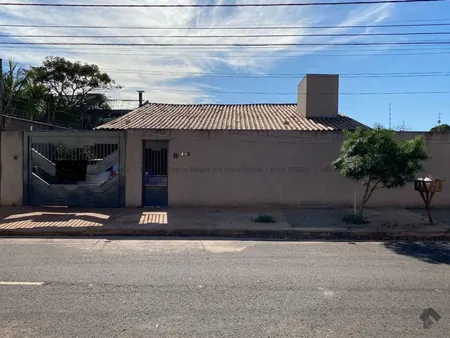Casa-Térrea em Rita Vieira