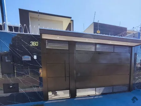 Casa-Térrea em Pioneiros