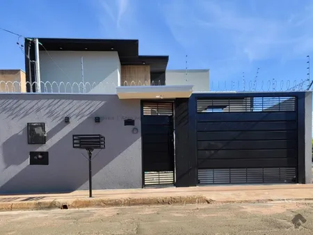 Casa-Térrea em Coophatrabalho