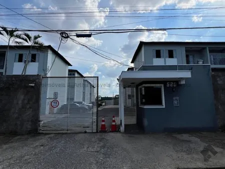 Apartamento em Guanandi