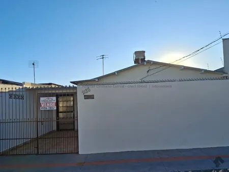 Casa-Térrea em José Abrão