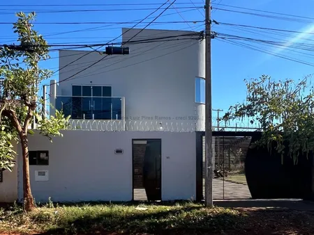 Sobrado em Bosque das Araras