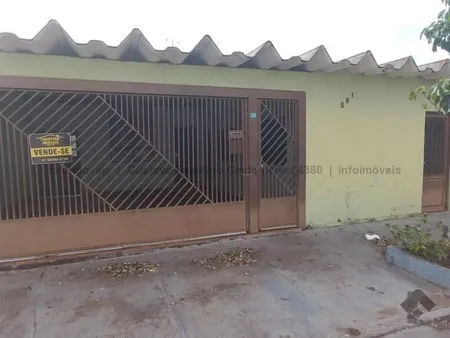 Casa-Térrea em Cidade Jardim