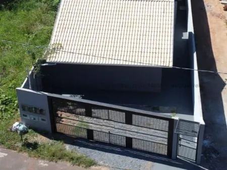 Casa-Térrea-Condomínio em Solar dos Lagos II