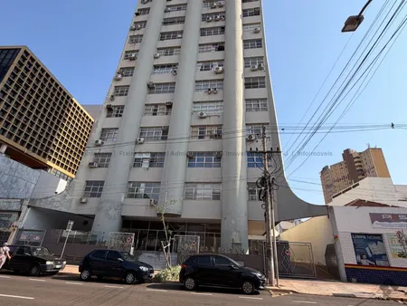 Sala / Salão / Loja em Centro