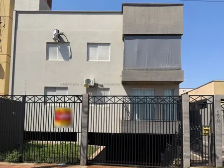 Sobrado-Condomínio em Jardim Universitário