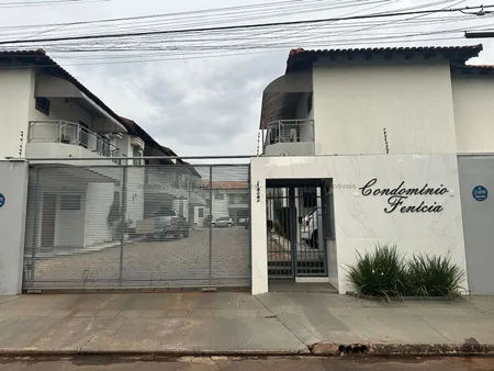 Sobrado-Condomínio em Chácara Cachoeira