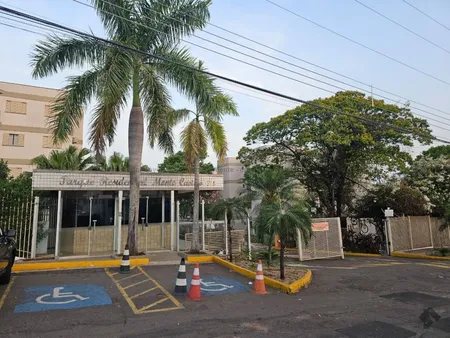 Apartamento em Conjunto Res. Monte Castelo