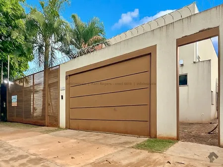 Casa-Térrea em Loteamento Água Limpa Park