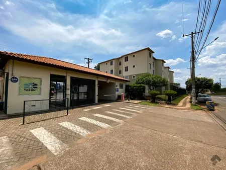Apartamento em Parque Rita Vieira