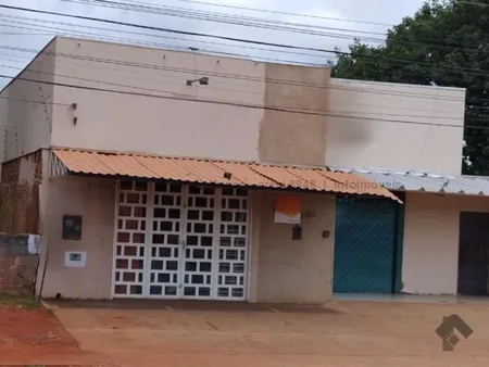 Casa Comercial em Parque Dallas