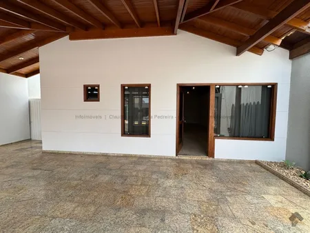 Casa-Térrea em Jardim Monte Líbano