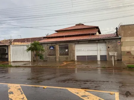 Casa-Térrea em Nova Campo Grande