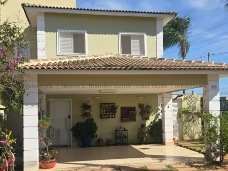 Sobrado-Condomínio em Tiradentes