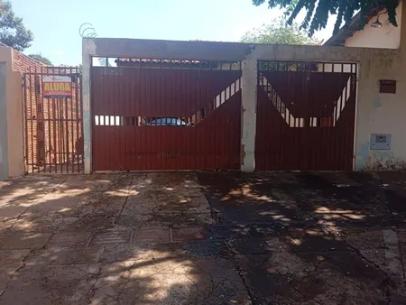 Casa-Térrea em Santa Carmélia