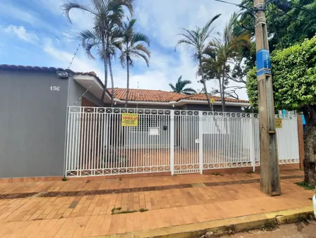 Casa-Térrea em Vila Vilas Boas