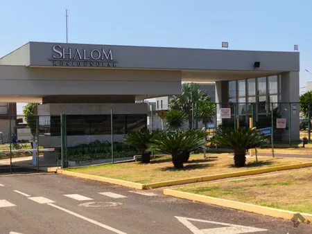 Terreno-Condomínio em Residencial Shalom