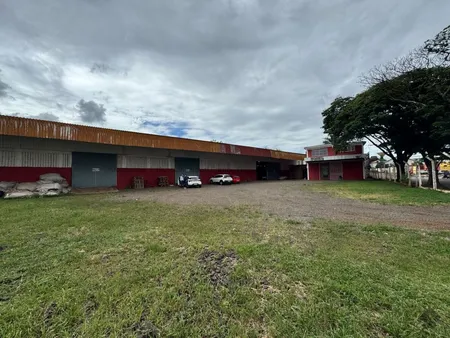 Sala / Salão / Loja em Vila Rica