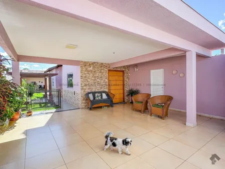 Casa-Térrea em Vila Almeida