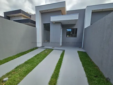 Casa-Térrea em Indubrasil