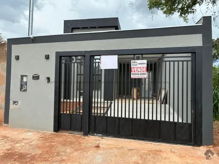 Casa-Térrea em Jardim Vitória