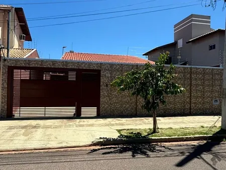 Casa-Térrea em Jardim Panamá