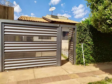 Casa-Térrea em Residencial Oliveira I