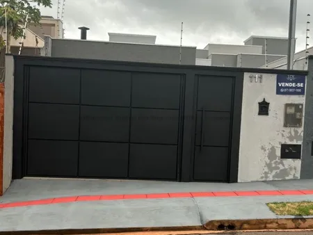 Casa-Térrea em Loteamento Água Limpa Park