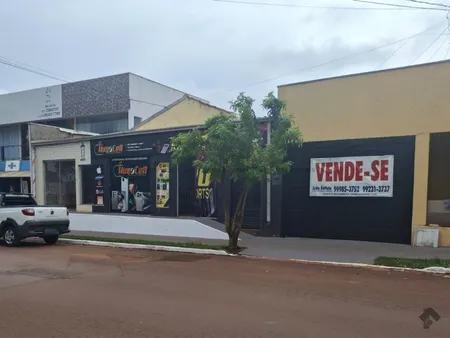 Casa Comercial em Jardim Parati