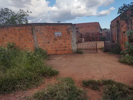 Casa-Térrea em Jardim São Conrado