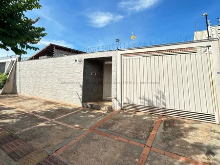 Casa-Térrea em Vila Taveirópolis