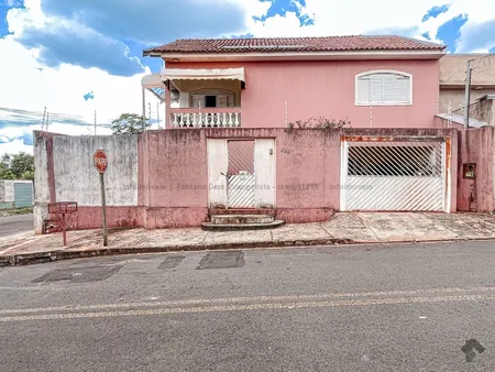 Sobrado em Bosque de Avilan