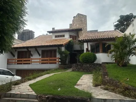 Sobrado em Jardim dos Estados